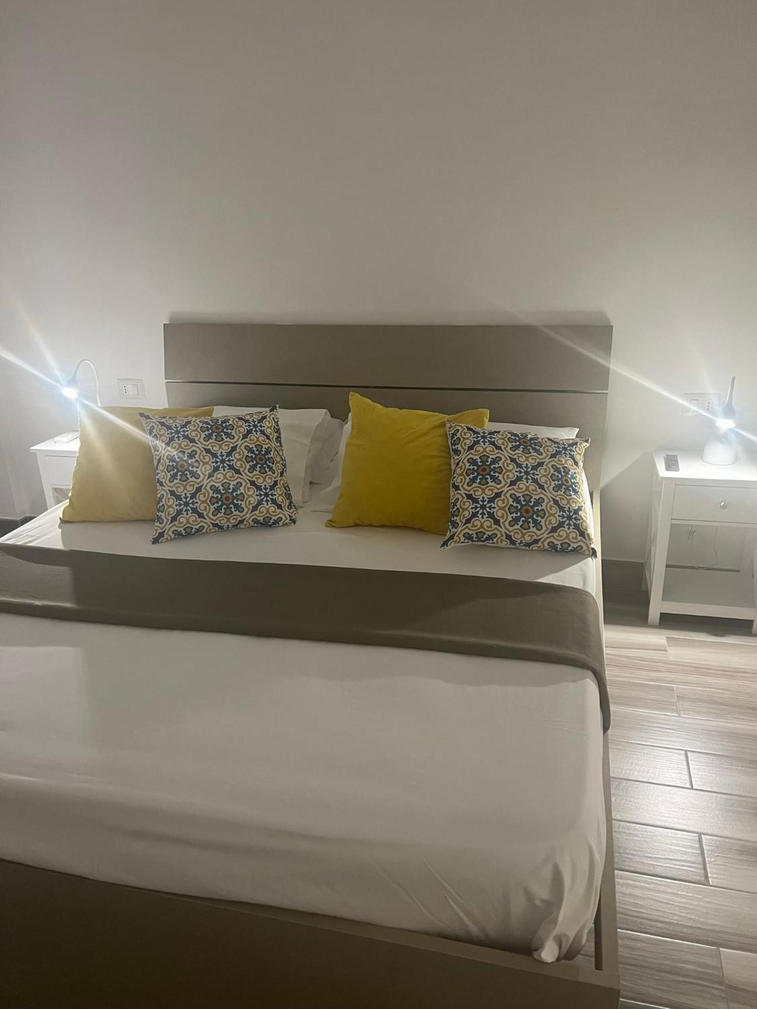City Home 77 Neapol Zewnętrze zdjęcie